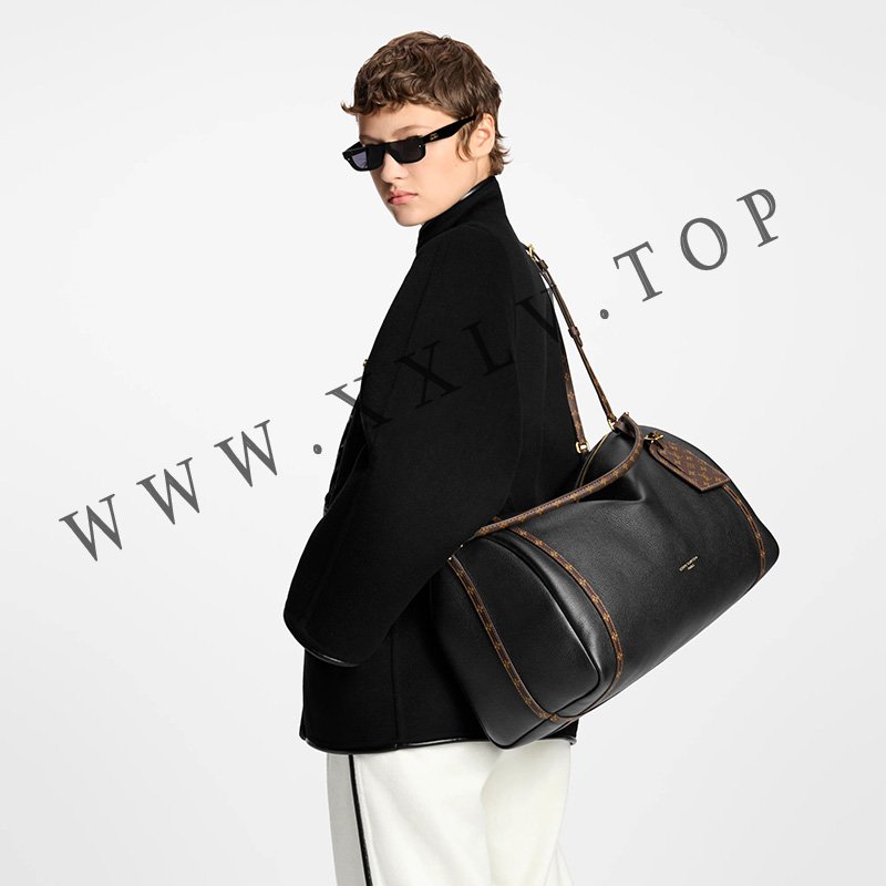 imgi 131 louis vuitton express travel m26037 pm1 cropped worn view