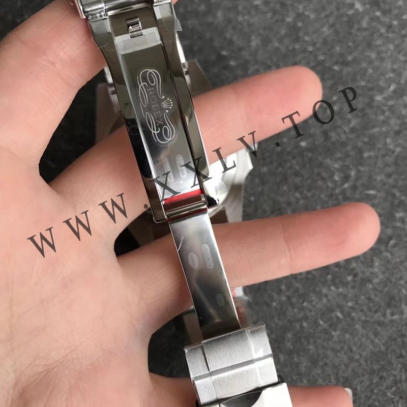 rolex submariner date 41mm (top quality)