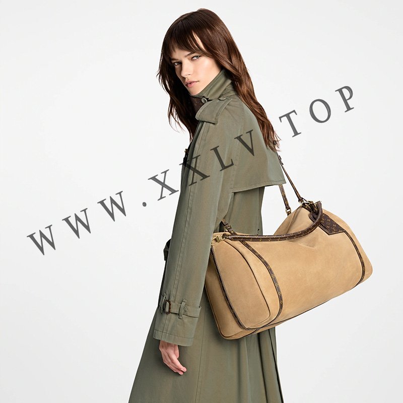 imgi 82 louis vuitton express travel m26451 pm1 worn view