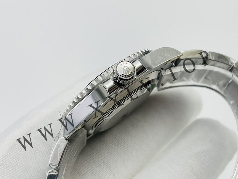rolex submariner date 41mm (top quality)