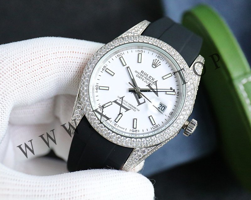 rolex journal 41mm calibre 3255 over 800 diamonds