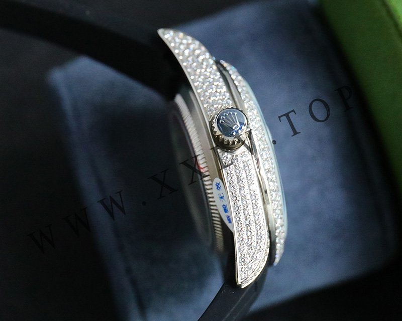 rolex journal 41mm calibre 3255 over 800 diamonds