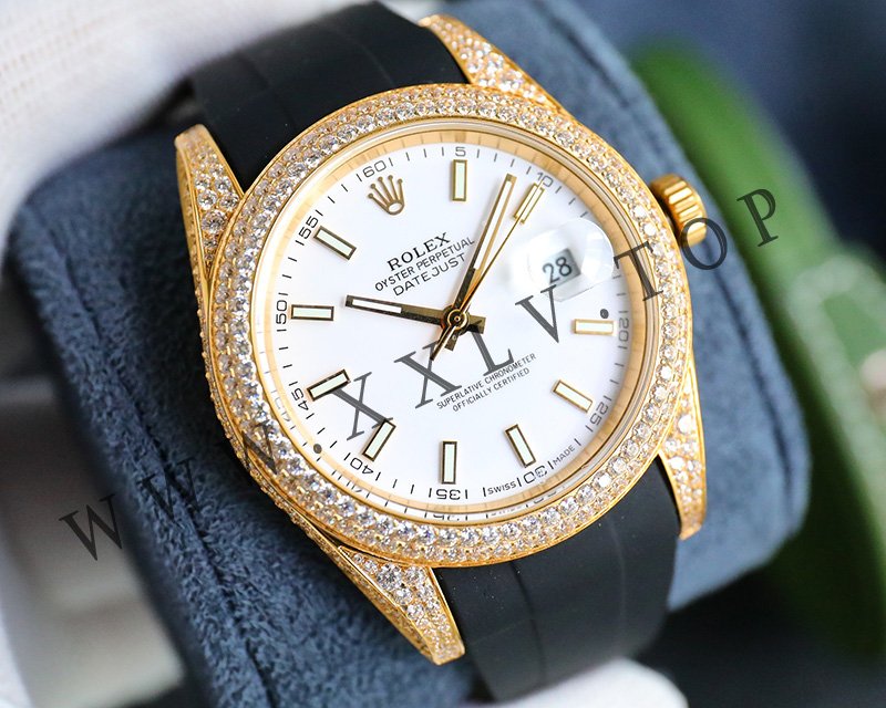 rolex journal 41mm calibre 3255 over 800 diamonds