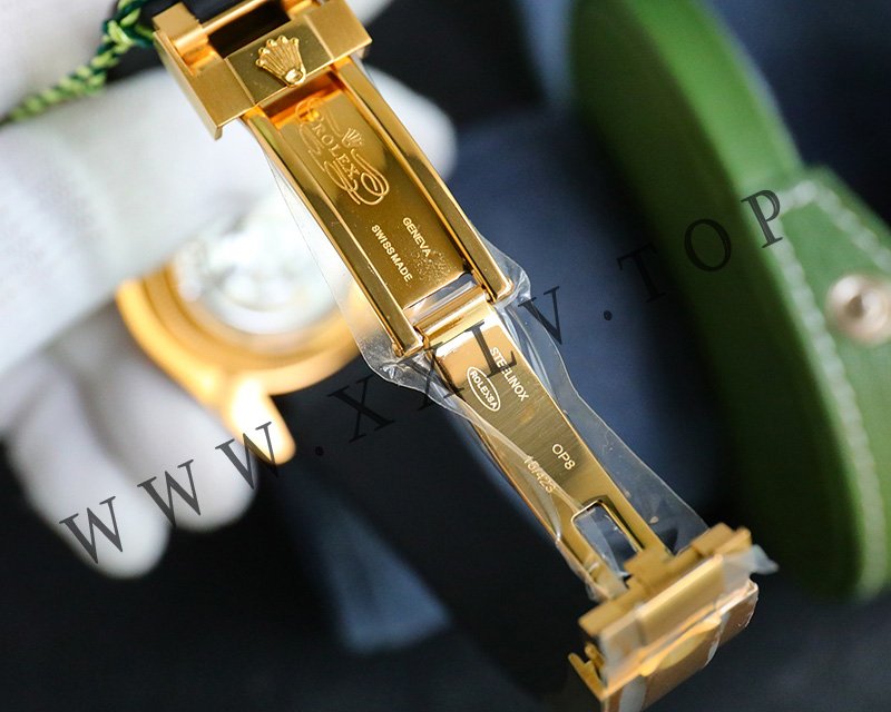 rolex journal 41mm calibre 3255 over 800 diamonds