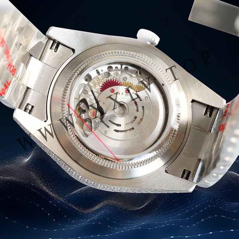 rolex journal 41mm calibre 3255 over 800 diamonds