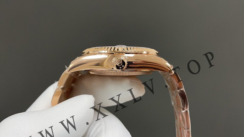 rolex sky dweller 42mm calibre 9002 (top quality)
