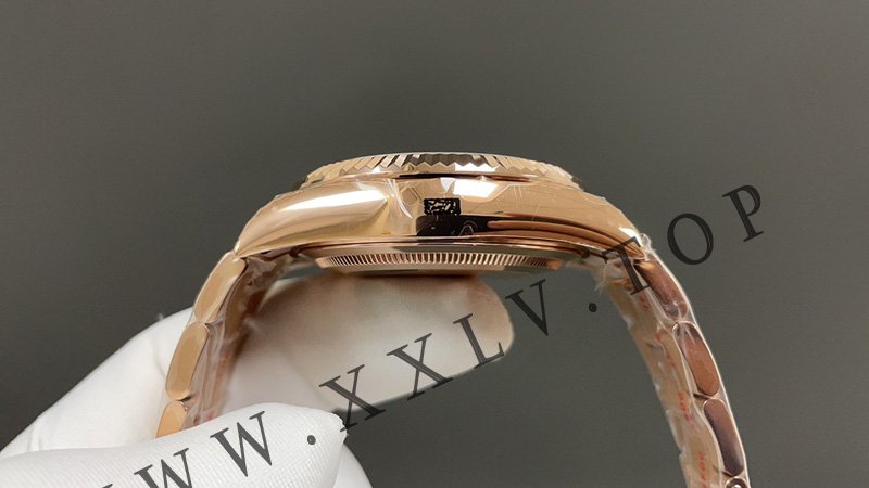rolex sky dweller 42mm calibre 9002 (top quality)
