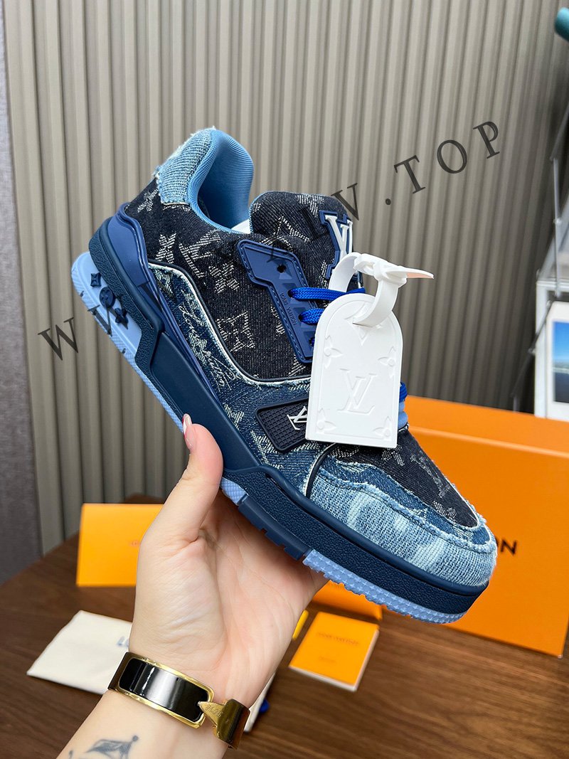 lv sneaker genderless