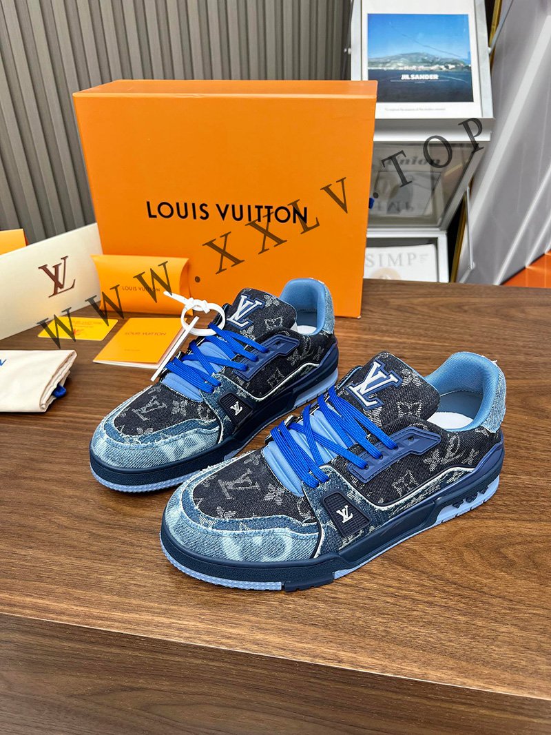 lv sneaker genderless