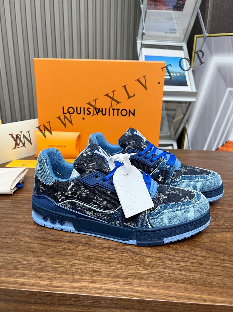 lv sneaker genderless