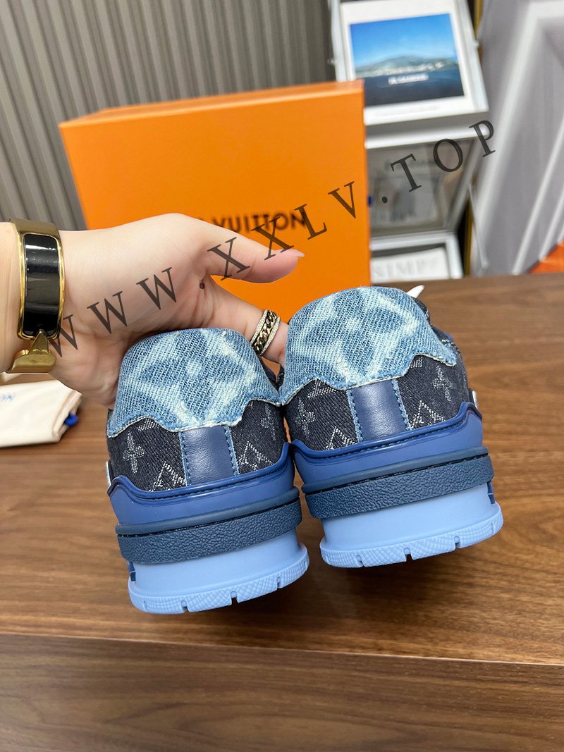 lv sneaker genderless