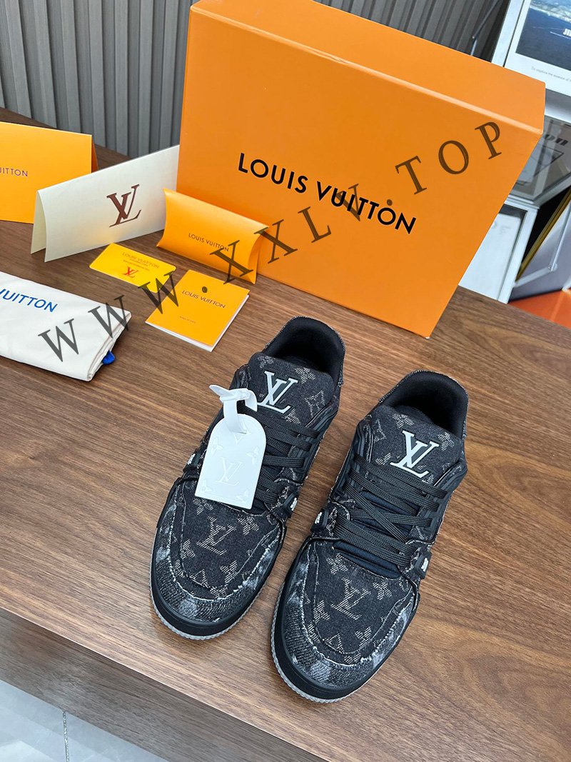 lv sneaker genderless