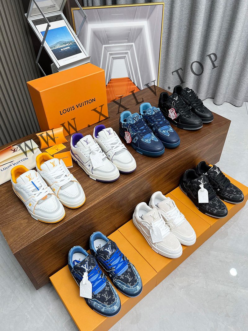 lv sneaker genderless