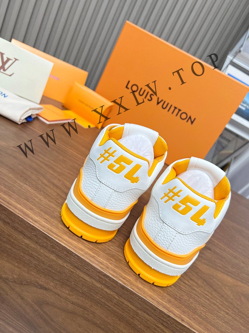lv sneaker genderless