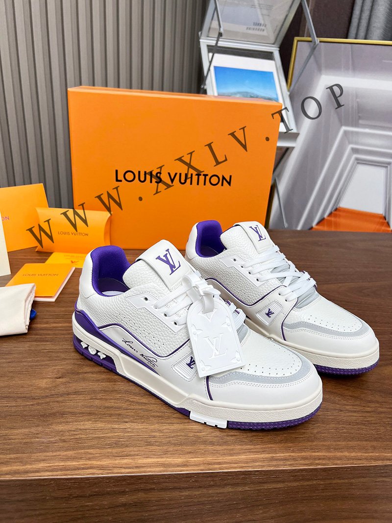 lv sneaker genderless