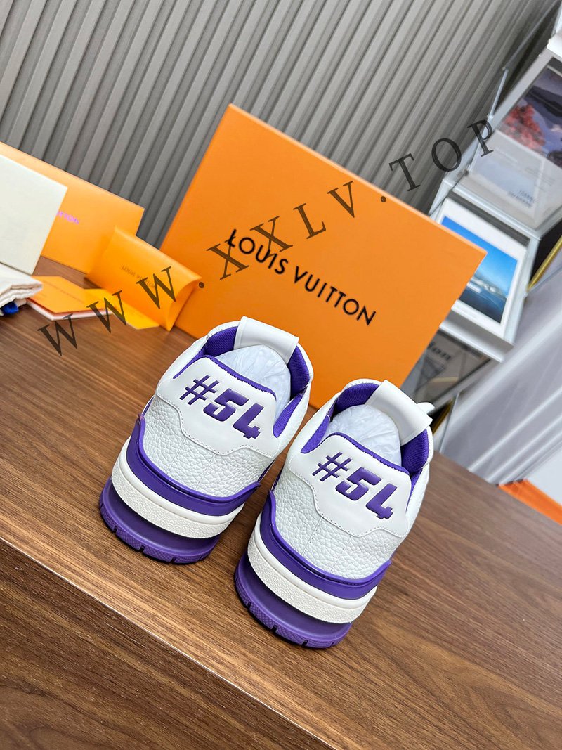 lv sneaker genderless