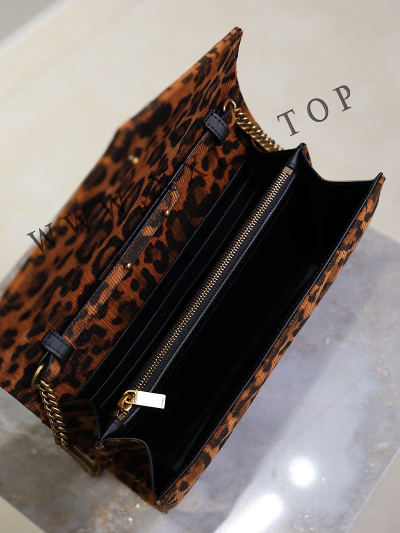 377828 size: 22.5 x 14 x 4 cm