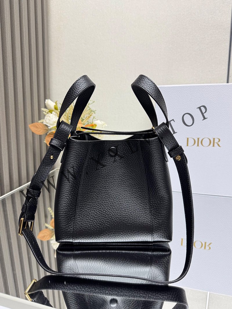 small signature bucket bag