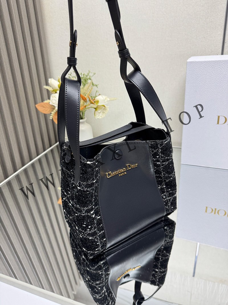 small signature bucket bag