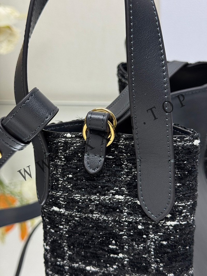 small signature bucket bag