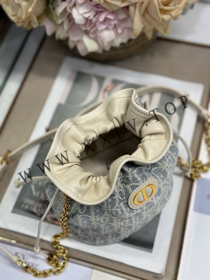 30 montaigne mini bucket bag with drawstring 16 x 18.5 x 13 cm