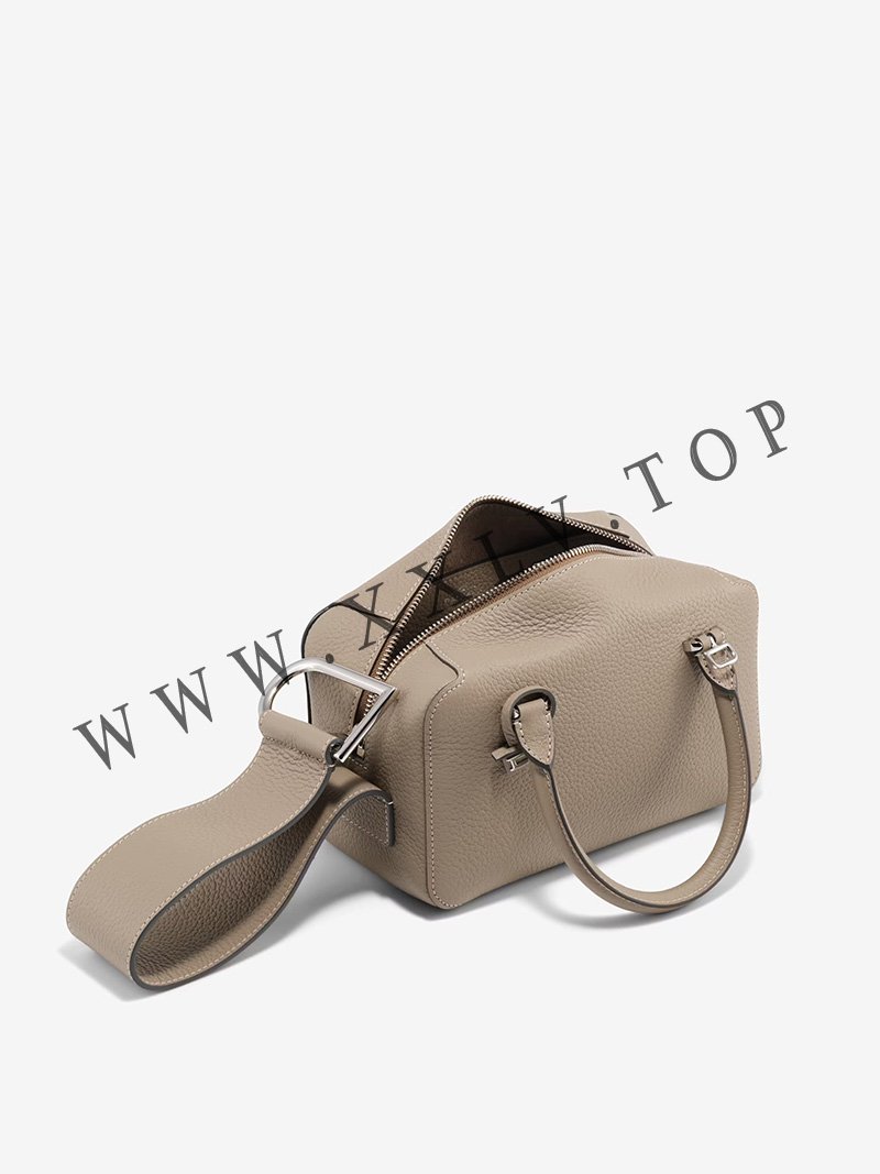 imgi 193 cool box mini taurillon soft tourterelle ivory 14ag