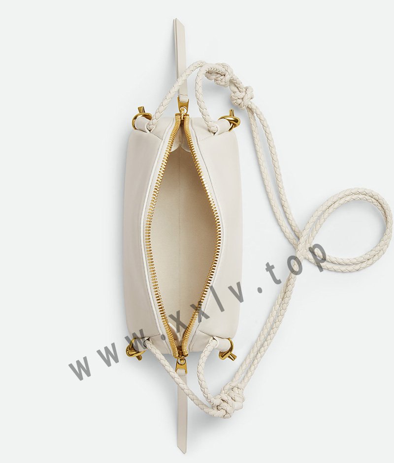 imgi 216 ecom 816975vmaum9104 c