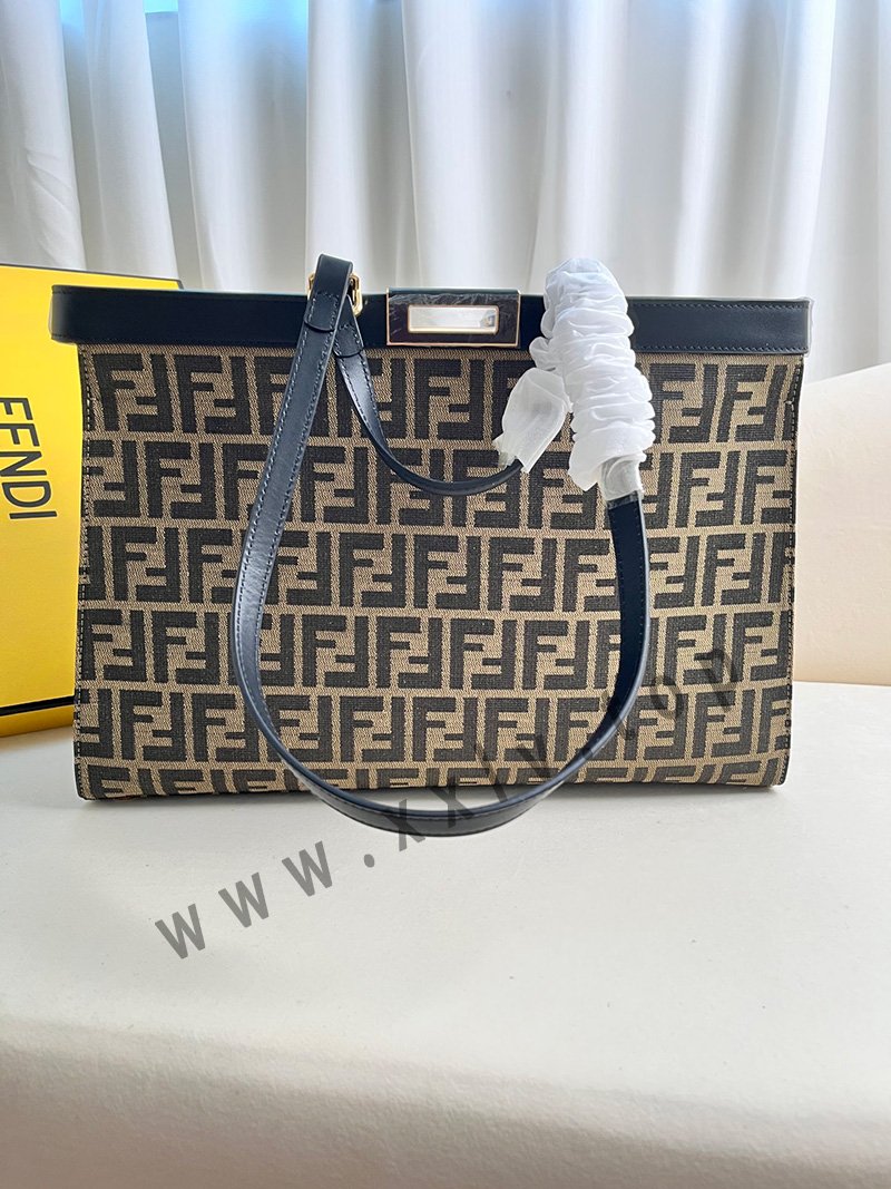 peekaboo x tote size: 40*12*29cm. model number: 1819