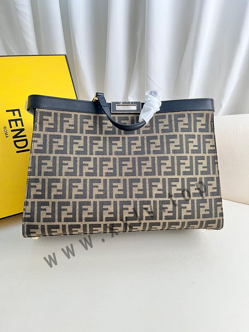 peekaboo x tote size: 40*12*29cm. model number: 1819