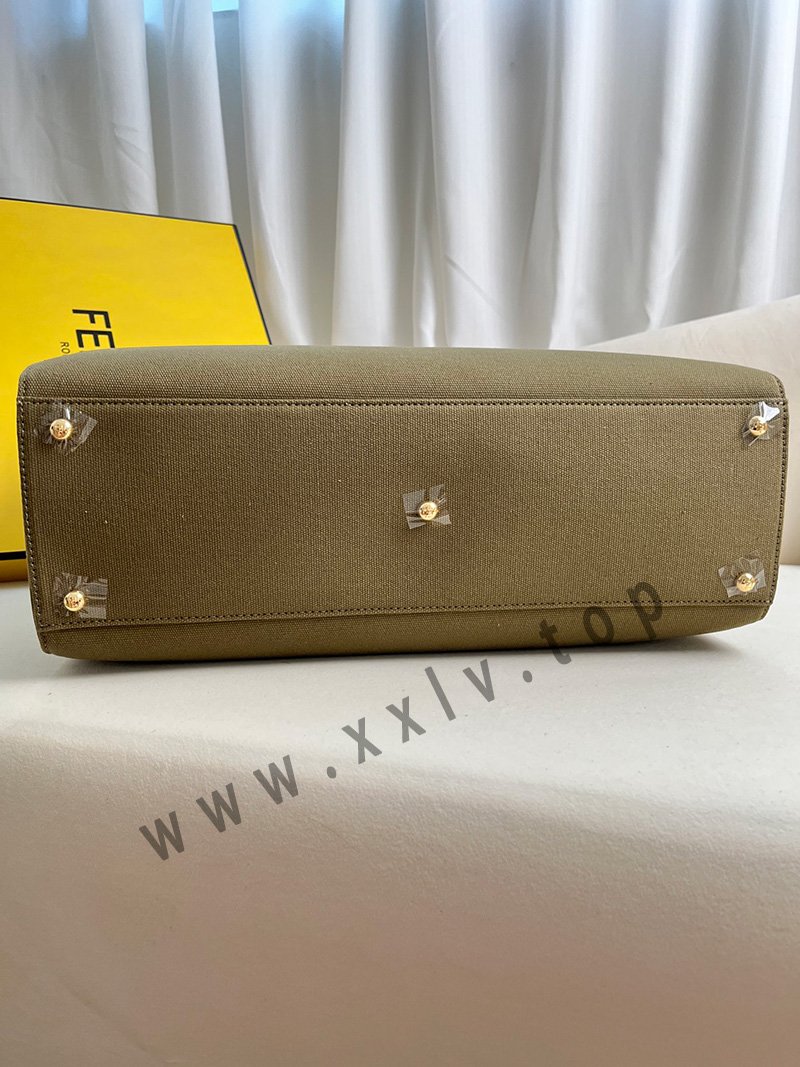 peekaboo x tote size: 40*12*29cm. model number: 1819
