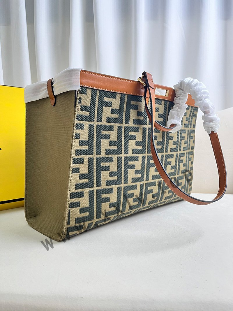 peekaboo x tote size: 40*12*29cm. model number: 1819